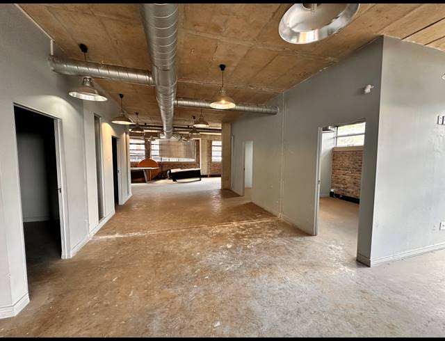 185M² OFFICE TO LET IN MILPARK